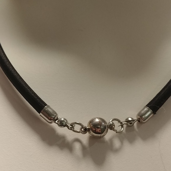 🎉2/$16 Aurora Borealis Type Beaded Necklace - Picture 4 of 4